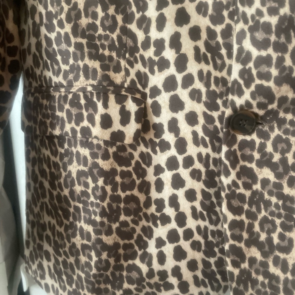 Leopard Coat - Picture 9 of 9